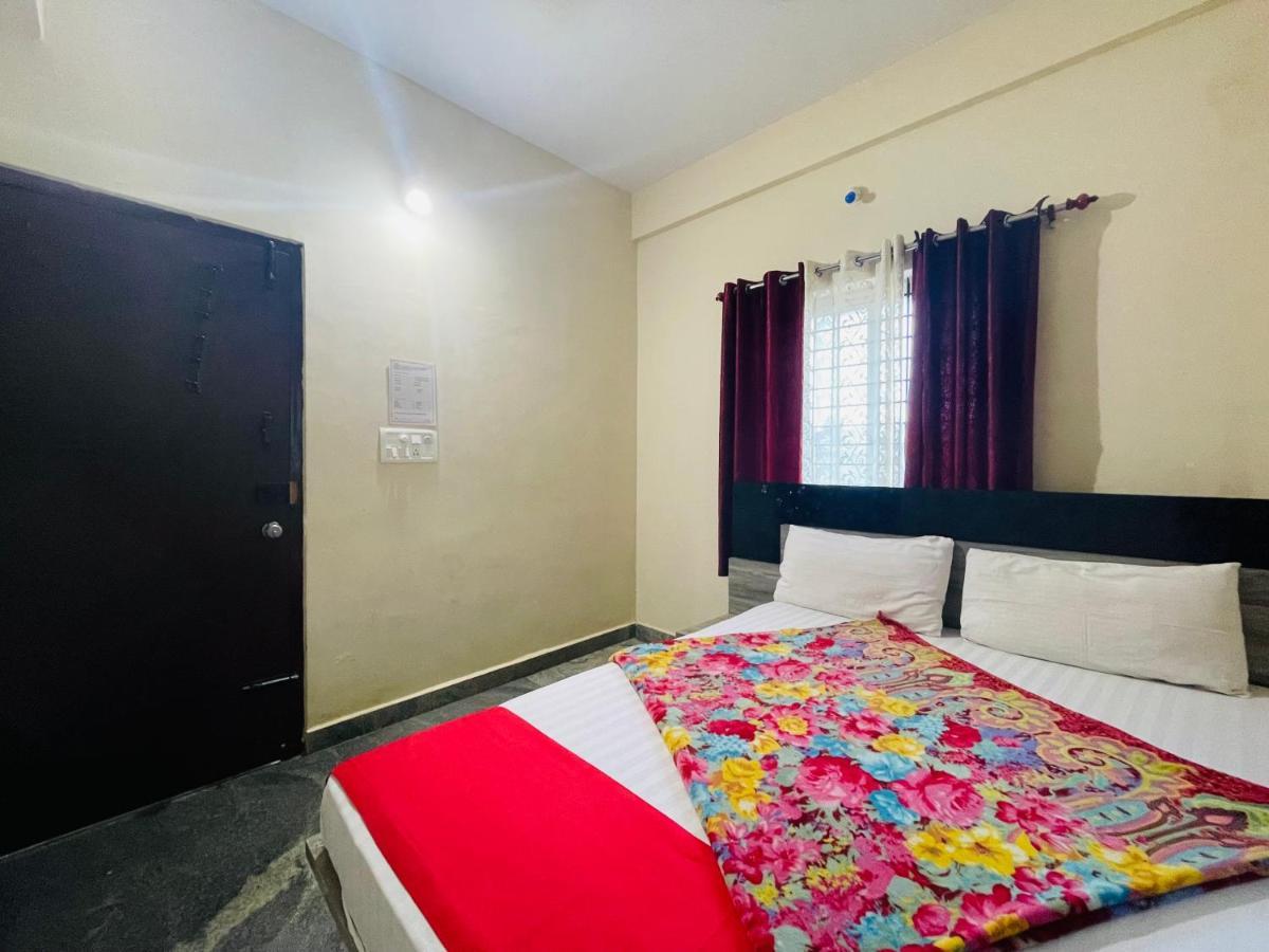 Crown Residency Hotel Mysore Eksteriør billede