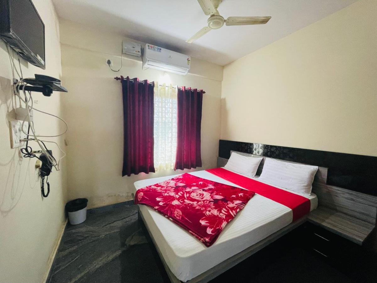 Crown Residency Hotel Mysore Eksteriør billede