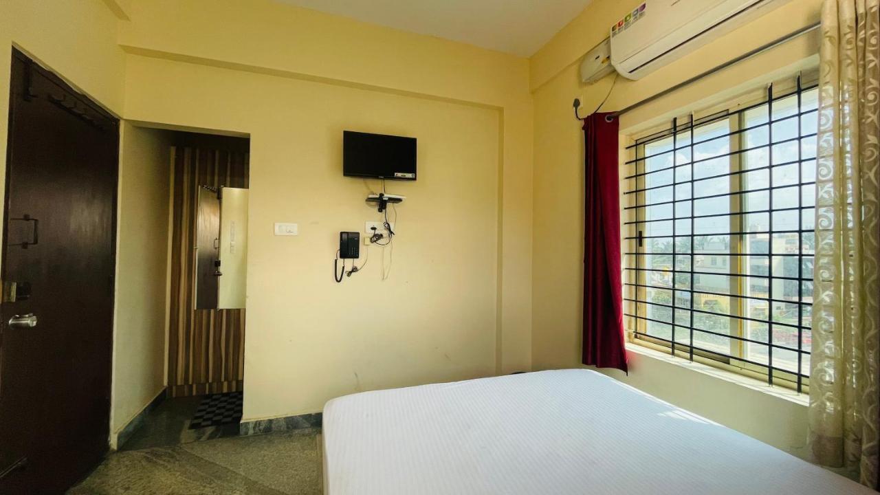 Crown Residency Hotel Mysore Eksteriør billede