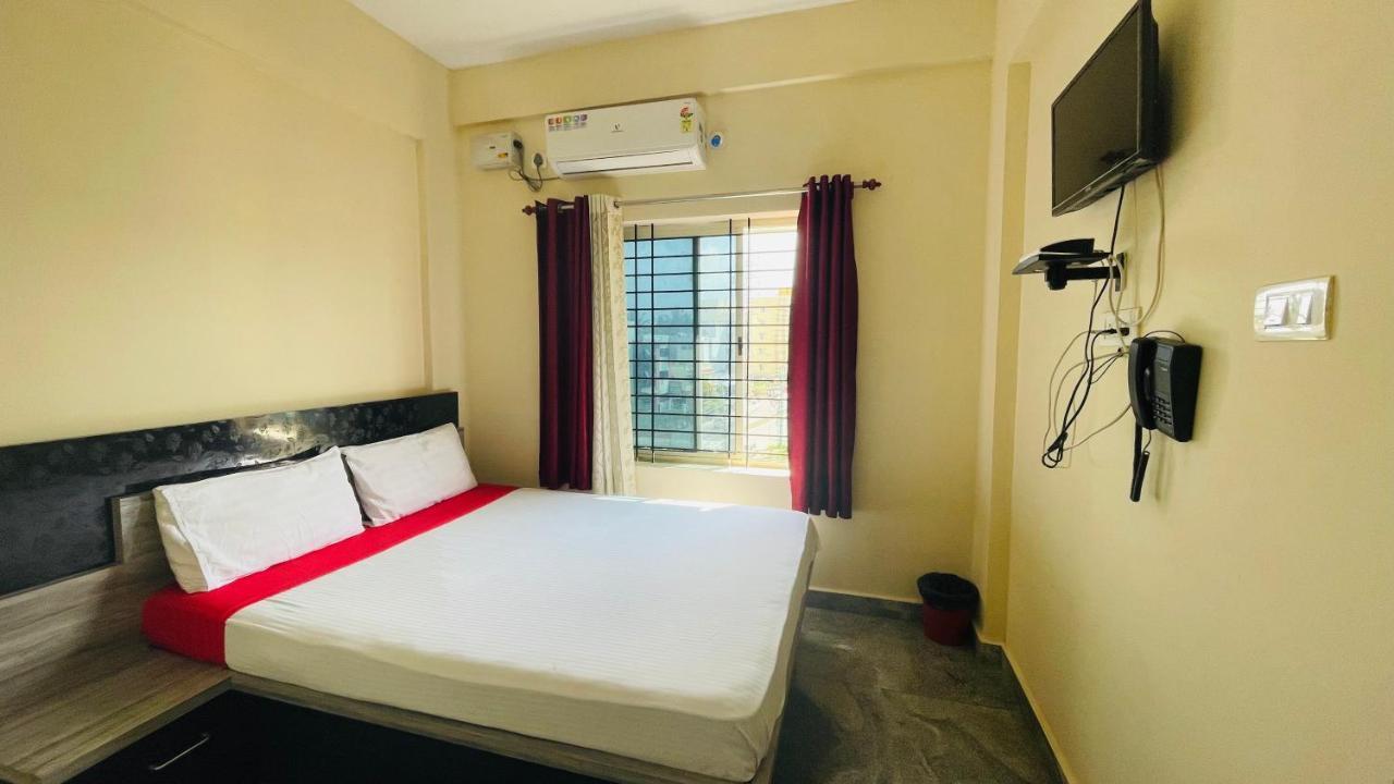 Crown Residency Hotel Mysore Eksteriør billede
