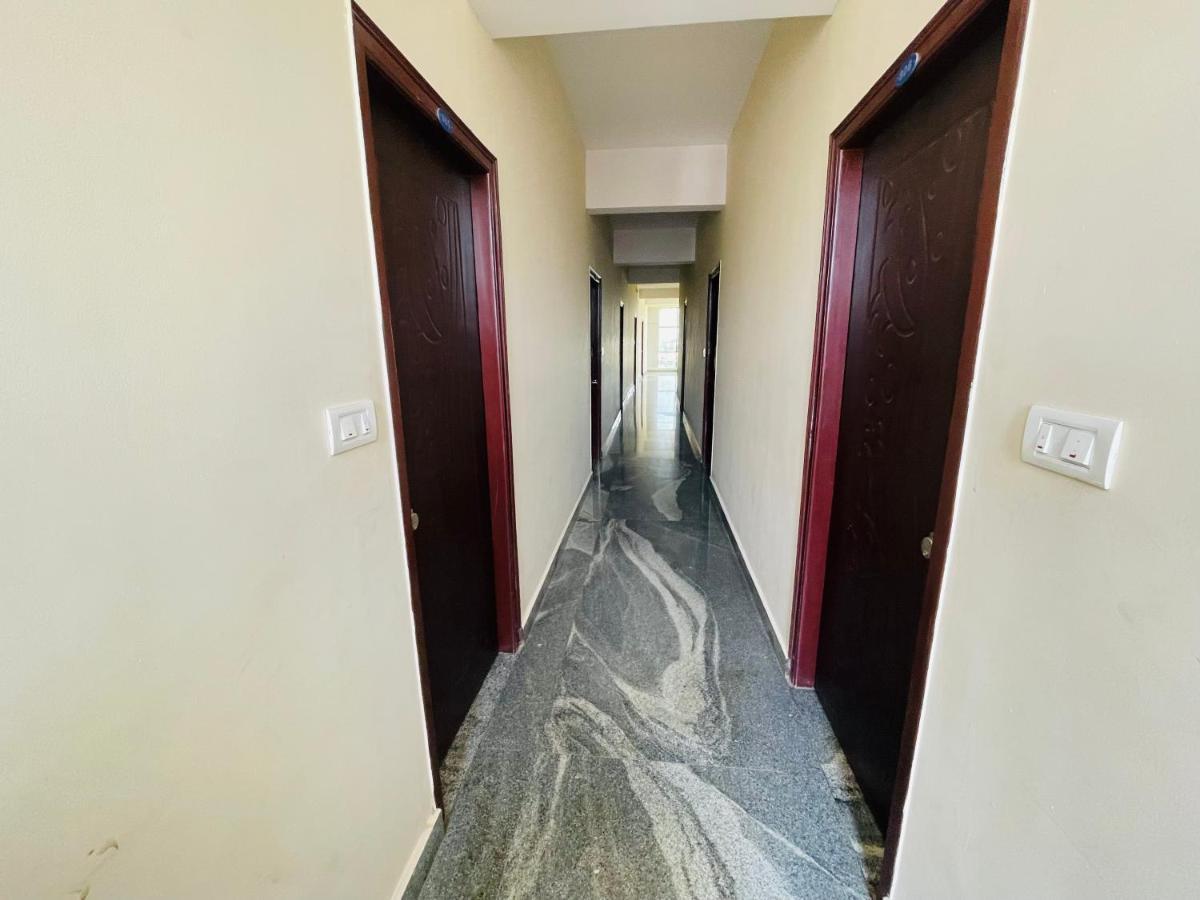 Crown Residency Hotel Mysore Eksteriør billede