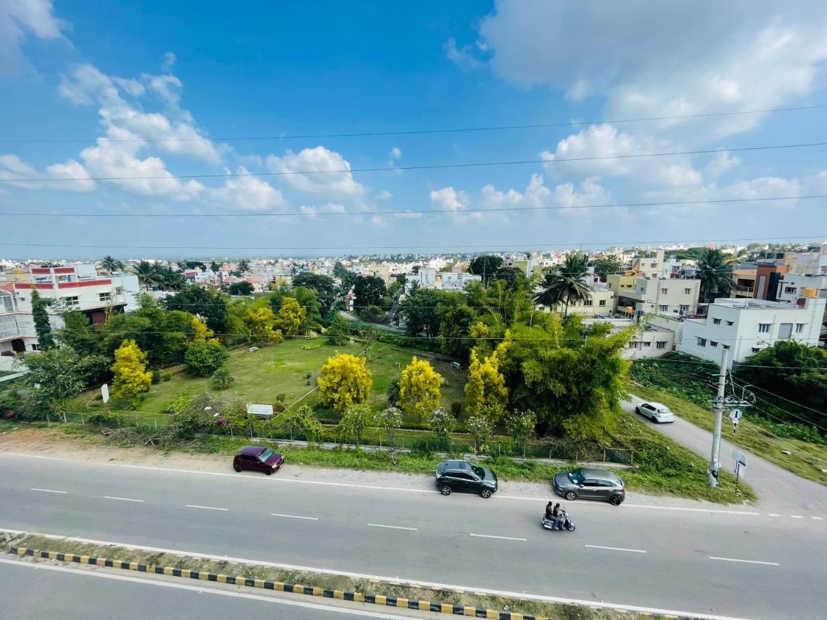 Crown Residency Hotel Mysore Eksteriør billede