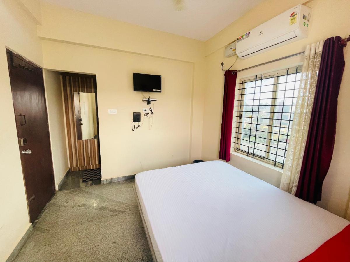 Crown Residency Hotel Mysore Eksteriør billede